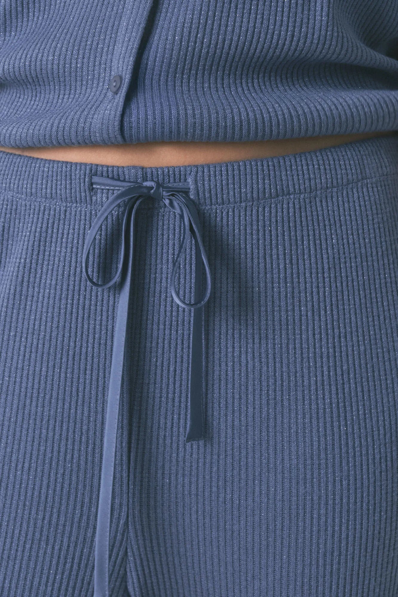 Women Secret_Medium Blue_Long Ribbed Pajamas with a Shiny Blue Effect_3592447_13_04