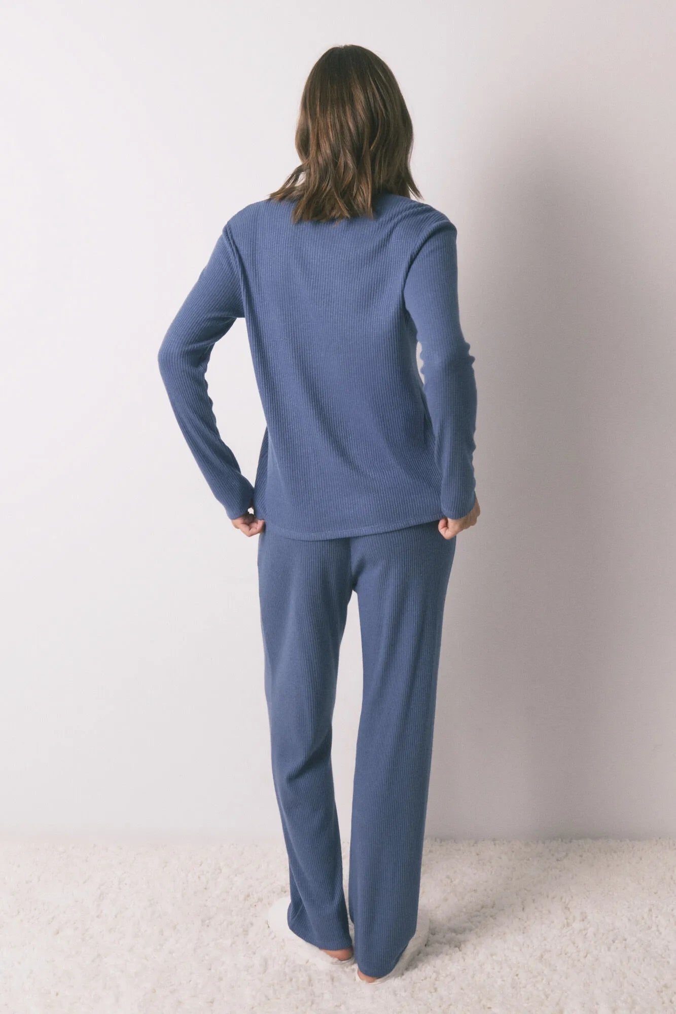 Women Secret_Medium Blue_Long Ribbed Pajamas with a Shiny Blue Effect_3592447_13_05