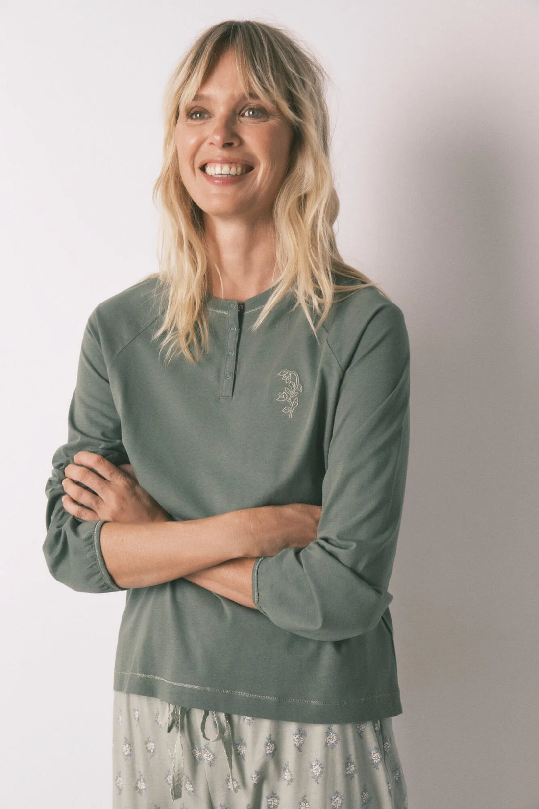 Women Secret_Medium Khaki_Long Pyjamas with Floral Trouser_3592466_92_02