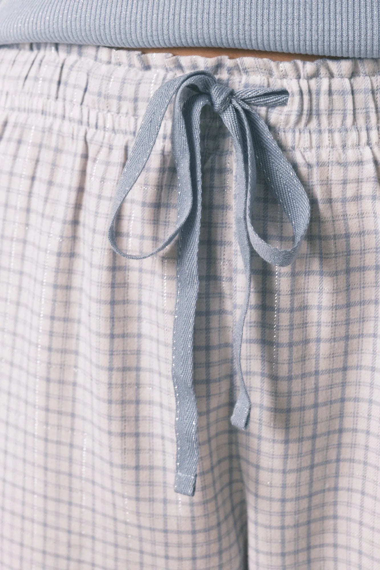 Women Secret_Light Blue_Long Blue Checkered Pajamas with a Shiny Effect_3592486_16_03