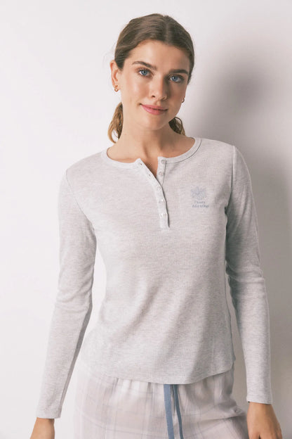 Women Secret_Medium Grey_Long Grey Checkered Pajamas with a Shiny Effect_3592487_46_05