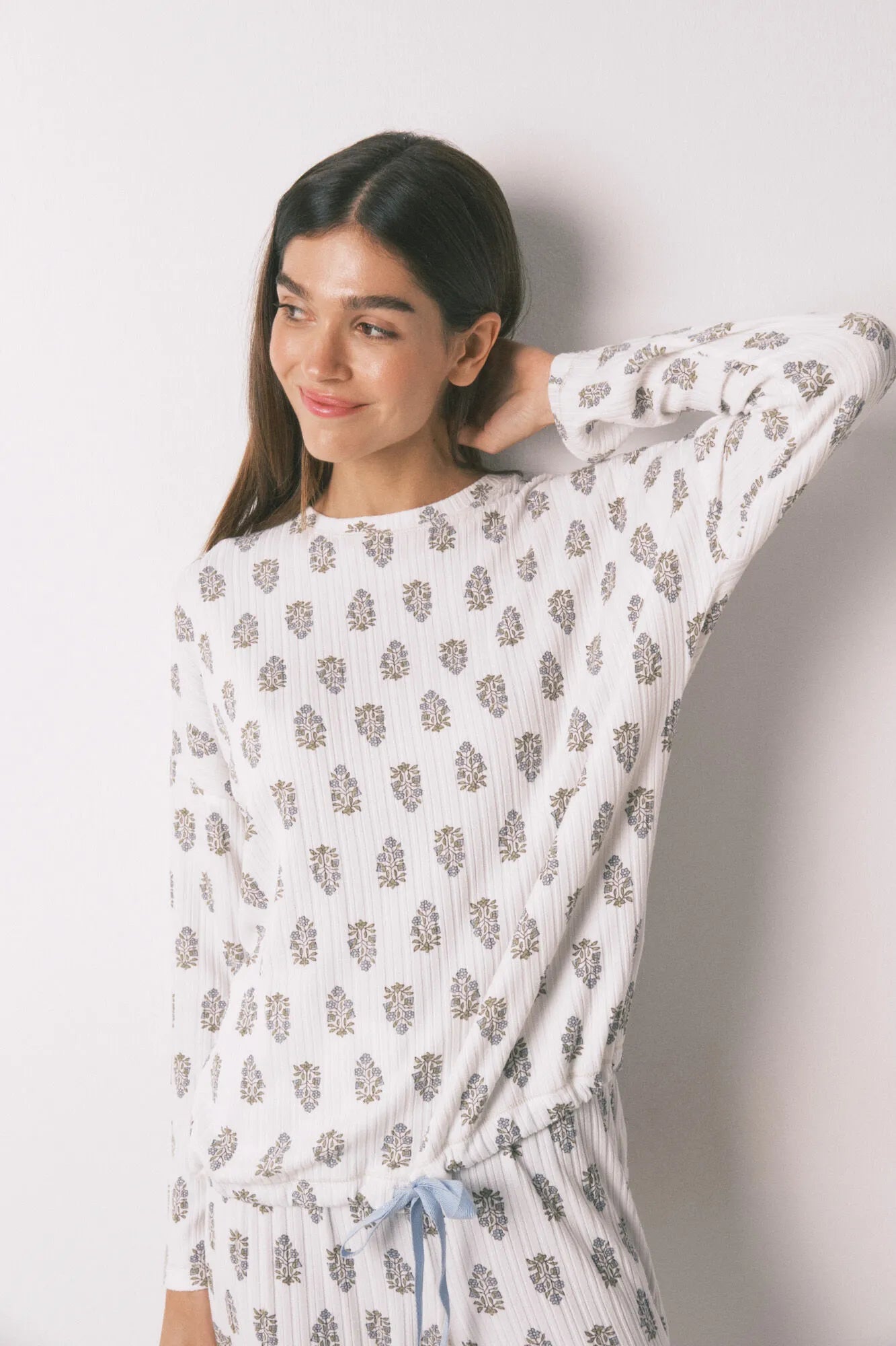 Women Secret_White Print_Super Soft Floral Long Pyjamas_3592490_97_02