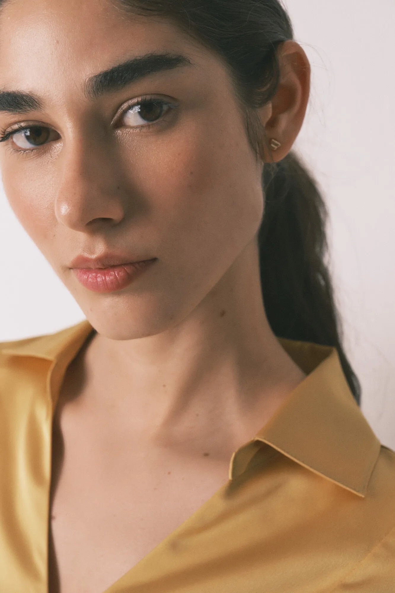 Women Secret_Gold/Mustard_Long Mustard Satin Classic Pyjamas_3593017_08_08