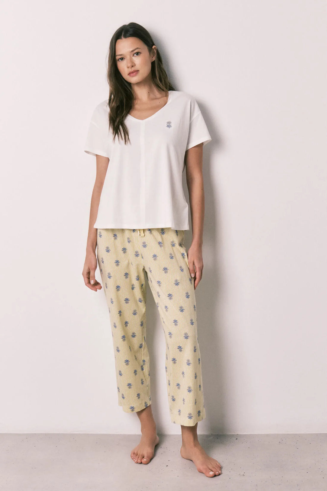 Women Secret Ivory Women White Cotton Capri Pyjamas SKU: 3593073_96 Image 02