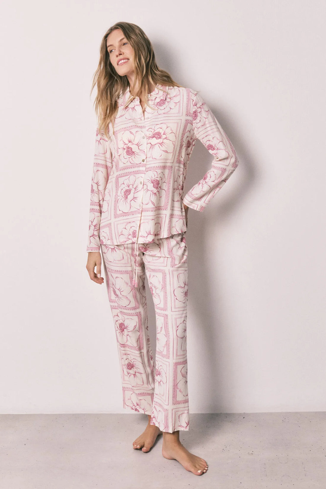 Women Secret Pink Women Floral Classic Long Pyjamas SKU: 3593082_73 Image 02