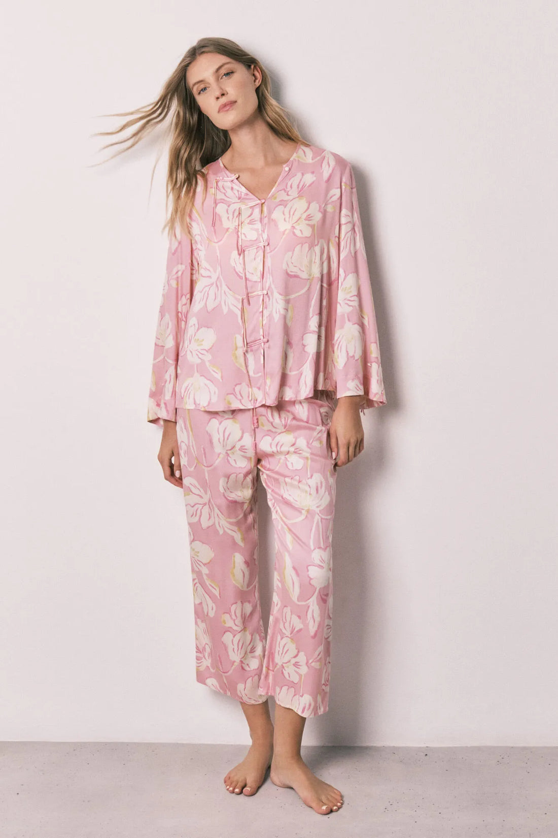 Women Secret Pink Women Oriental-Style Satin Long Pyjamas SKU: 3593083_73 Image 02