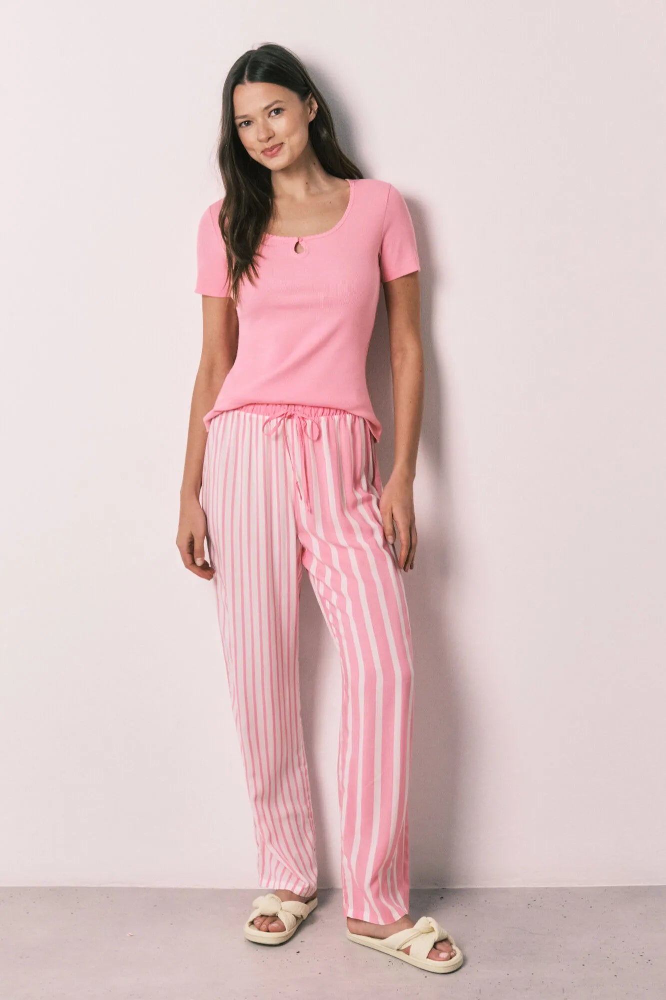 Women Secret Pink Women Pink Cotton And Viscose Short Sleeve Long Pyjamas SKU: 3593086_73 Image 02