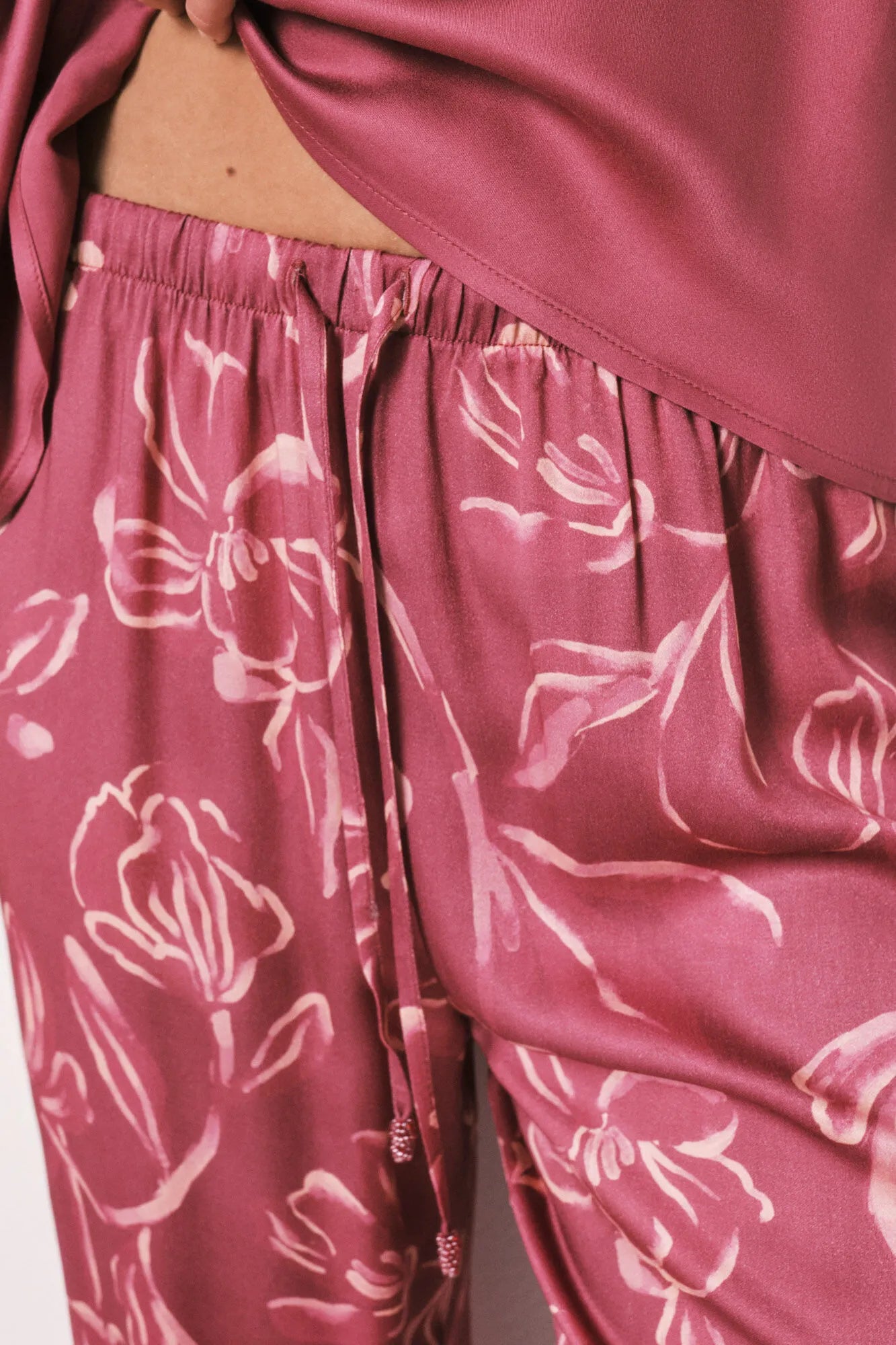 Women Secret Pink Women Burgundy Satin-Finish Short Sleeve Long Pyjamas SKU: 3593088_72 Image 06