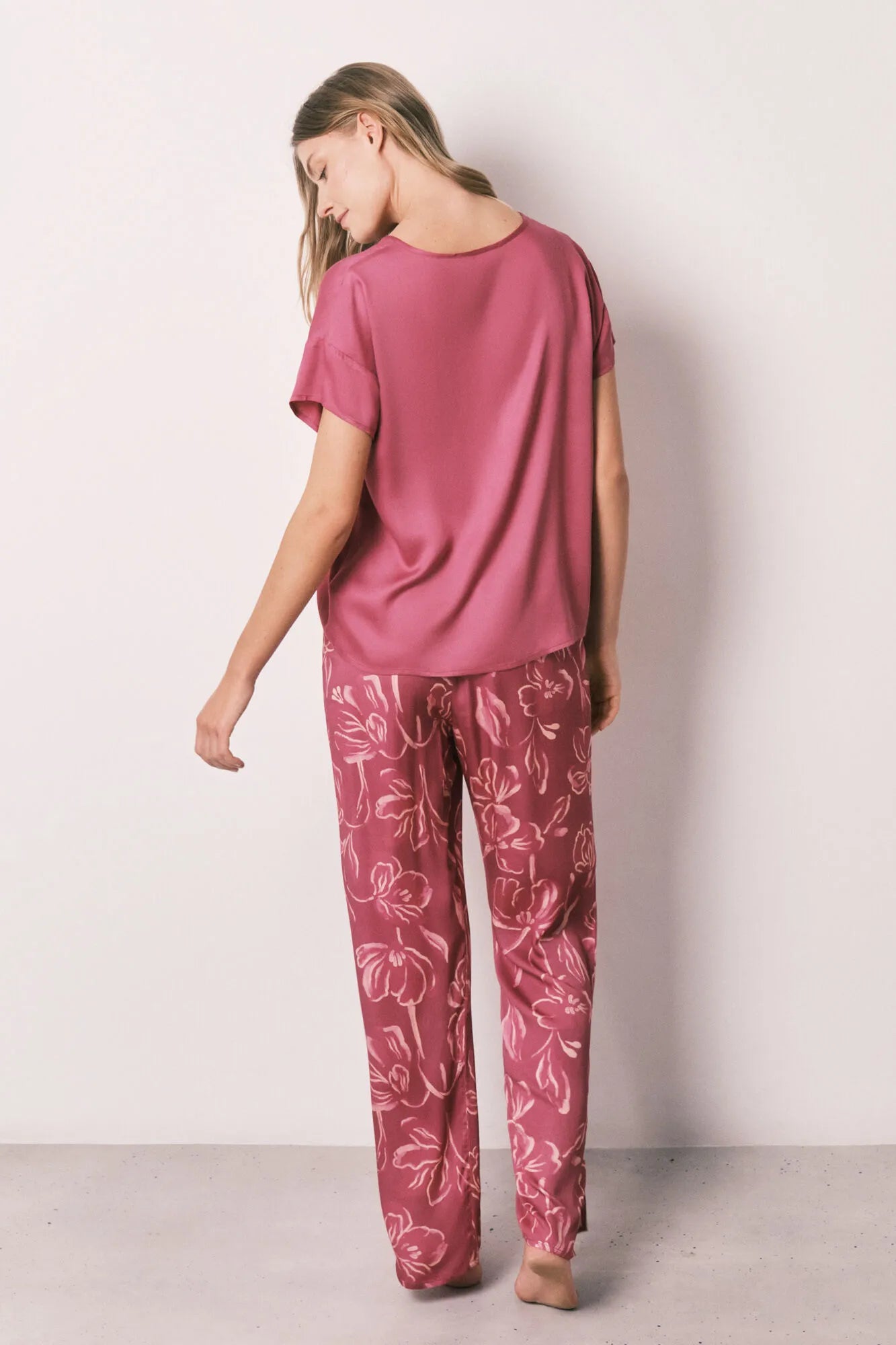 Women Secret Pink Women Burgundy Satin-Finish Short Sleeve Long Pyjamas SKU: 3593088_72 Image 07