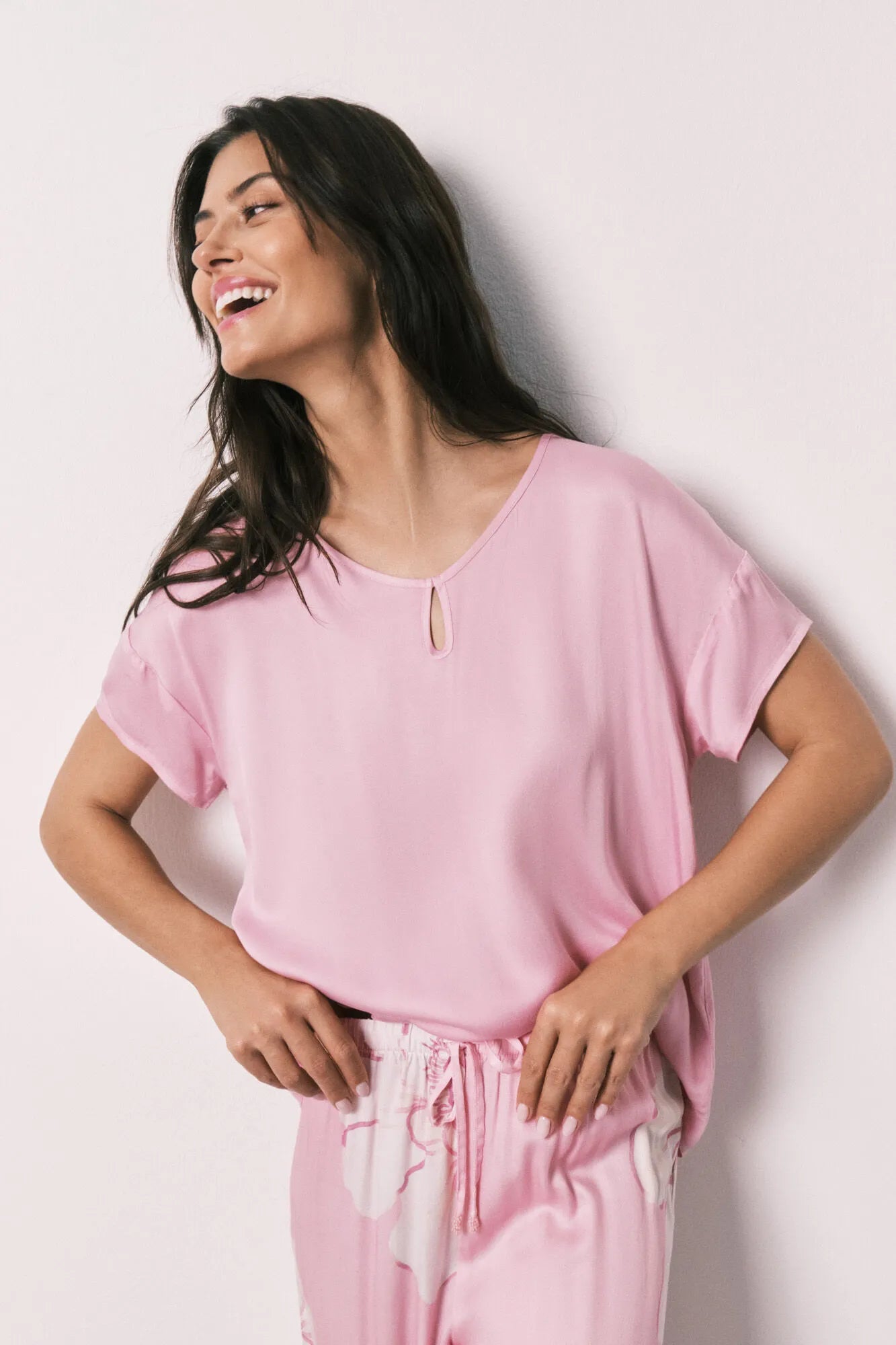 Women Secret Pink Women Pink Satin-Finish Short Sleeve Long Pyjamas SKU: 3593089_73 Image 04