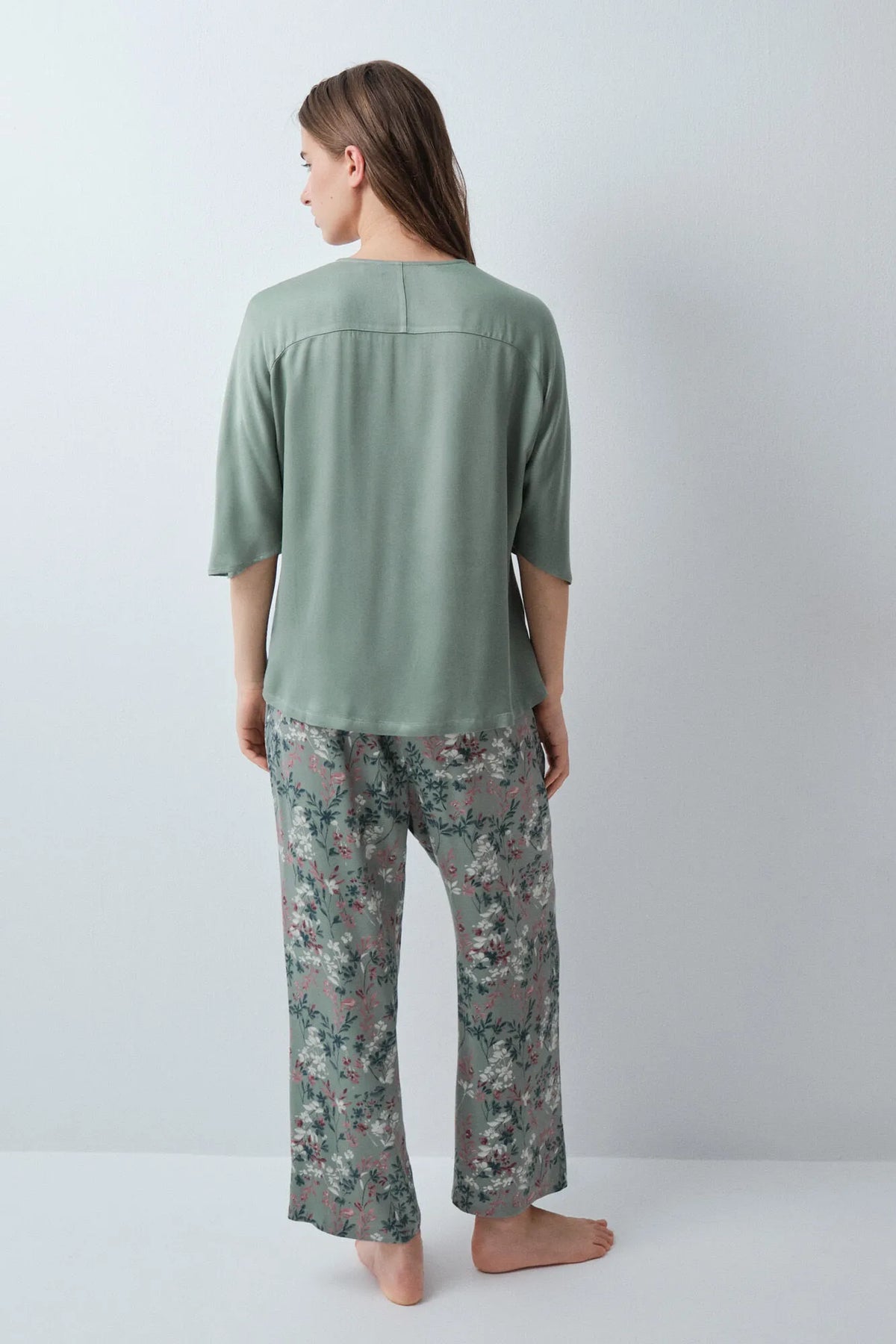 Women Secret Light Khaki Women Green Camisole Capri Pyjamas SKU: 3594750_94 Image 05