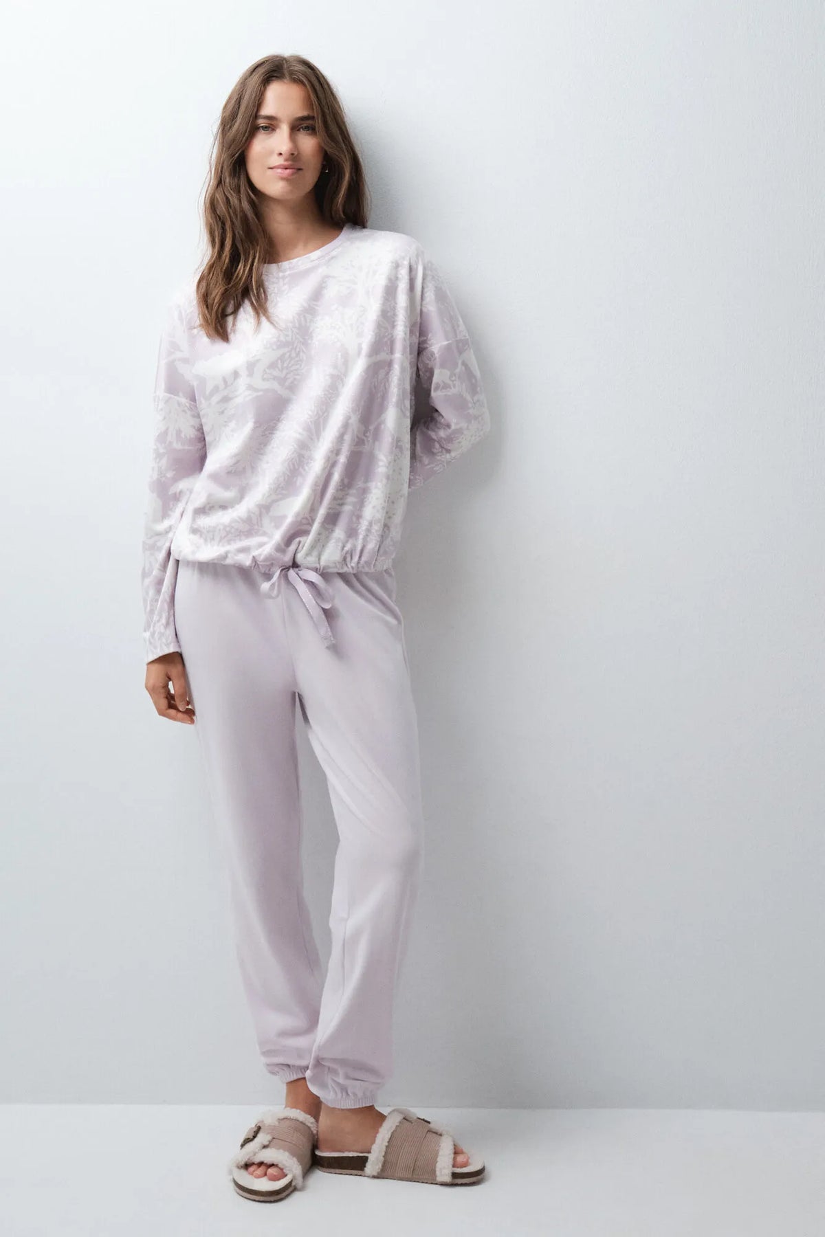 Women Secret Purple/Lilac Women Mauve Velvet Long Pyjamas SKU: 3594803_79 Image 02