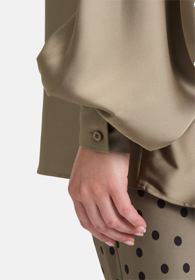 Vera Mont_Turf_Satin Blouse with Collar_3596-4262_7387_08