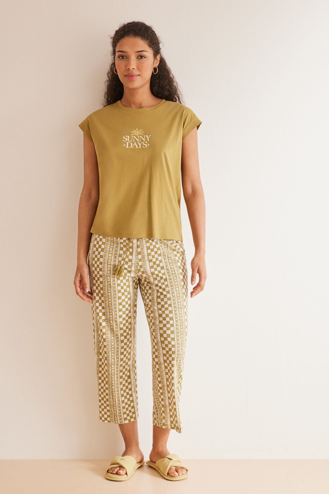 Light Khaki Short Sleeves Capri Pant Pyjama_3597367_93_03