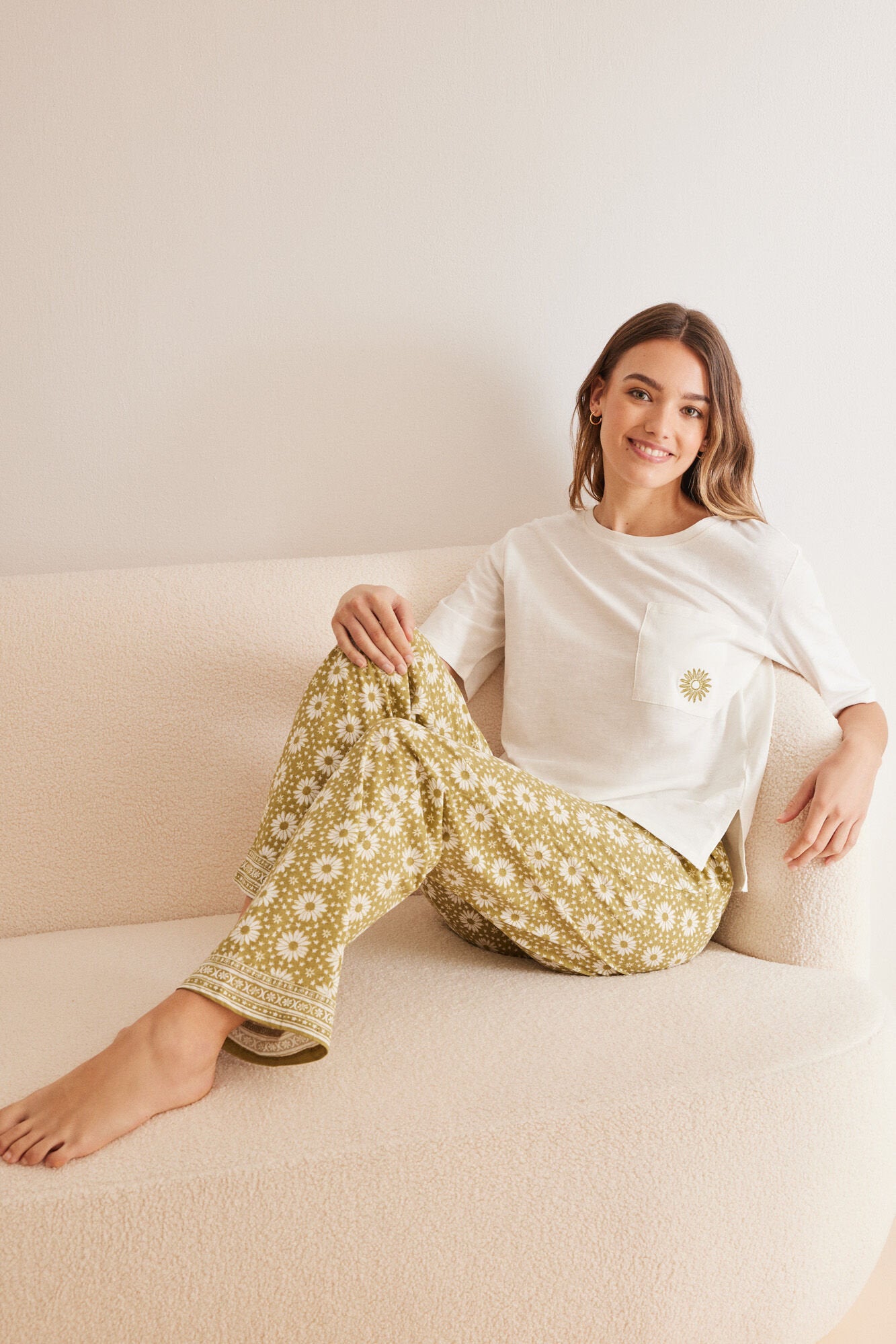 Ivory Short Sleeves Long Pant Pyjama_3597373_96_01
