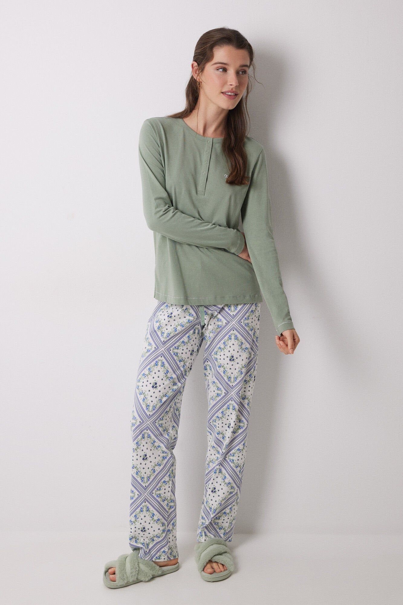 Women Secret_Long Pajamas 100% Cotton with Scarf Print_3599158_92_01