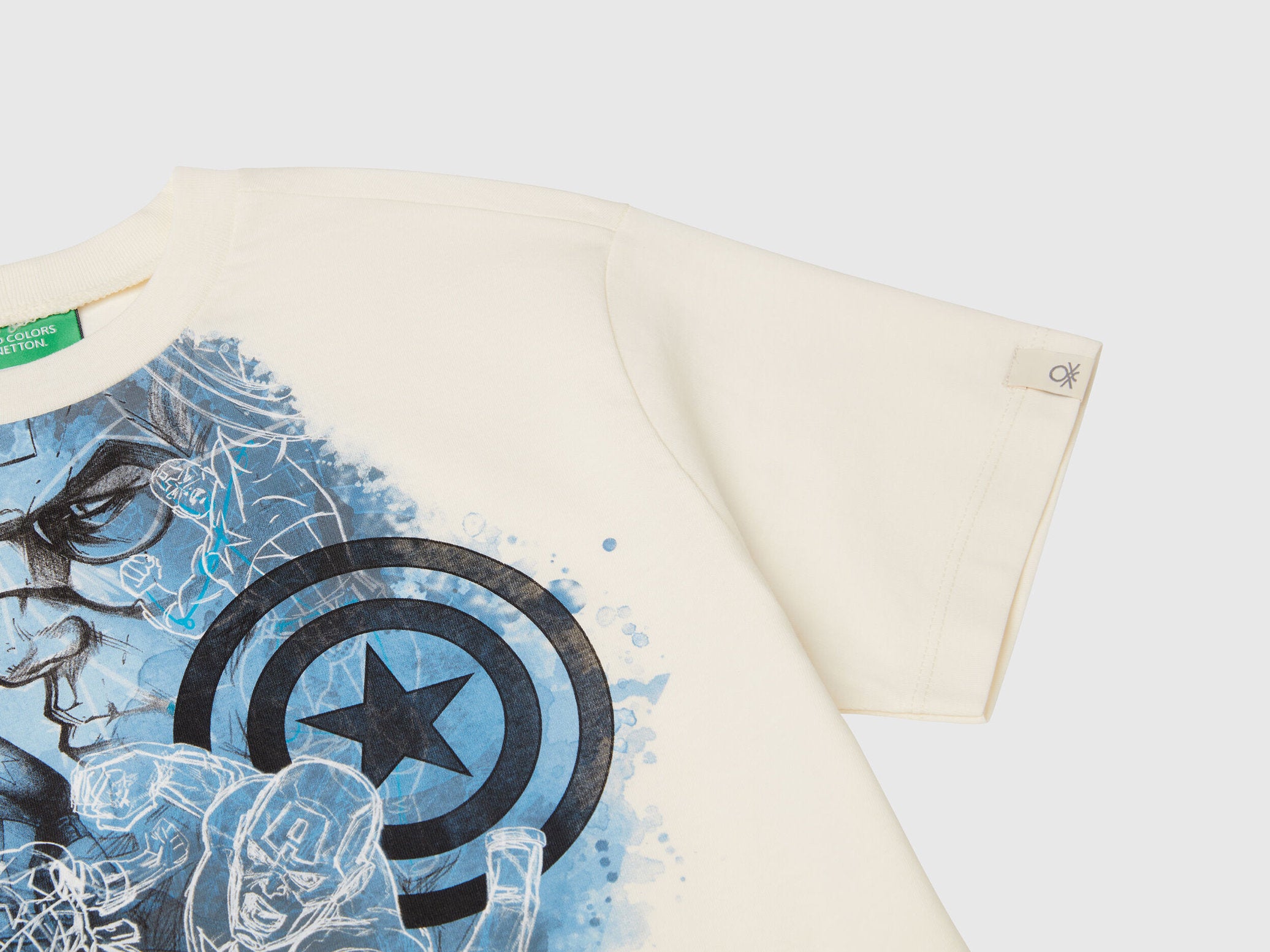 Benetton_Captain America ©Marvel T-Shirt_35RYC10N9_0R2_03