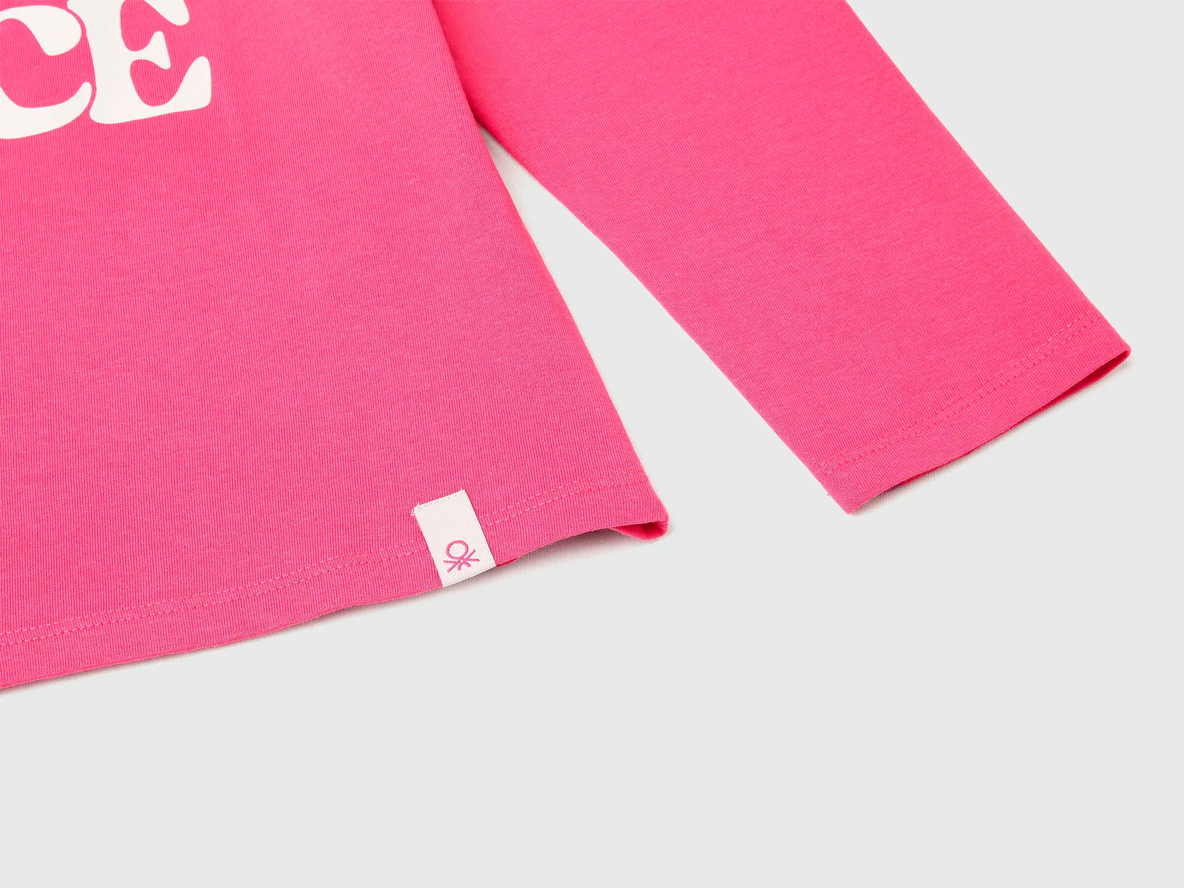 Benetton_Fuchsia_Lilo &amp; Stitch ©Disney T-Shirt_35RYC10Q7_1A2_03
