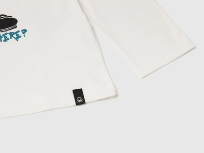 Benetton_Creamy White_T-Shirt Featuring Garfield ©2025 By Paws, Inc._35RYC10QA_074_03