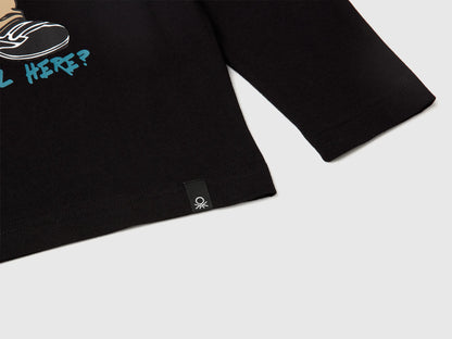 Benetton_Black_T-Shirt Featuring Garfield ©2025 By Paws, Inc._35RYC10QA_100_03