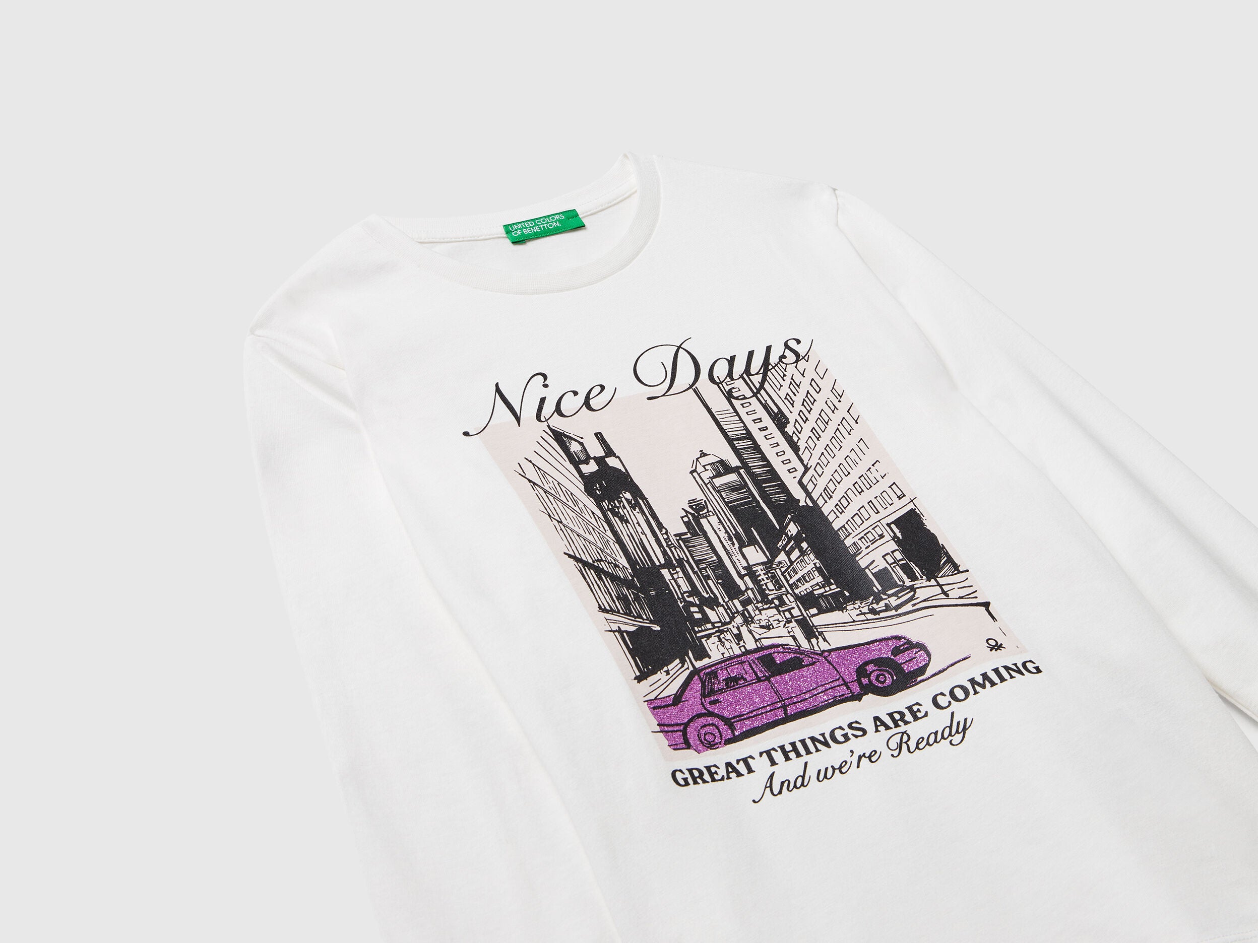 Benetton_Creamy White_T-Shirt with Glitter Print_35RYC10QE_074_03