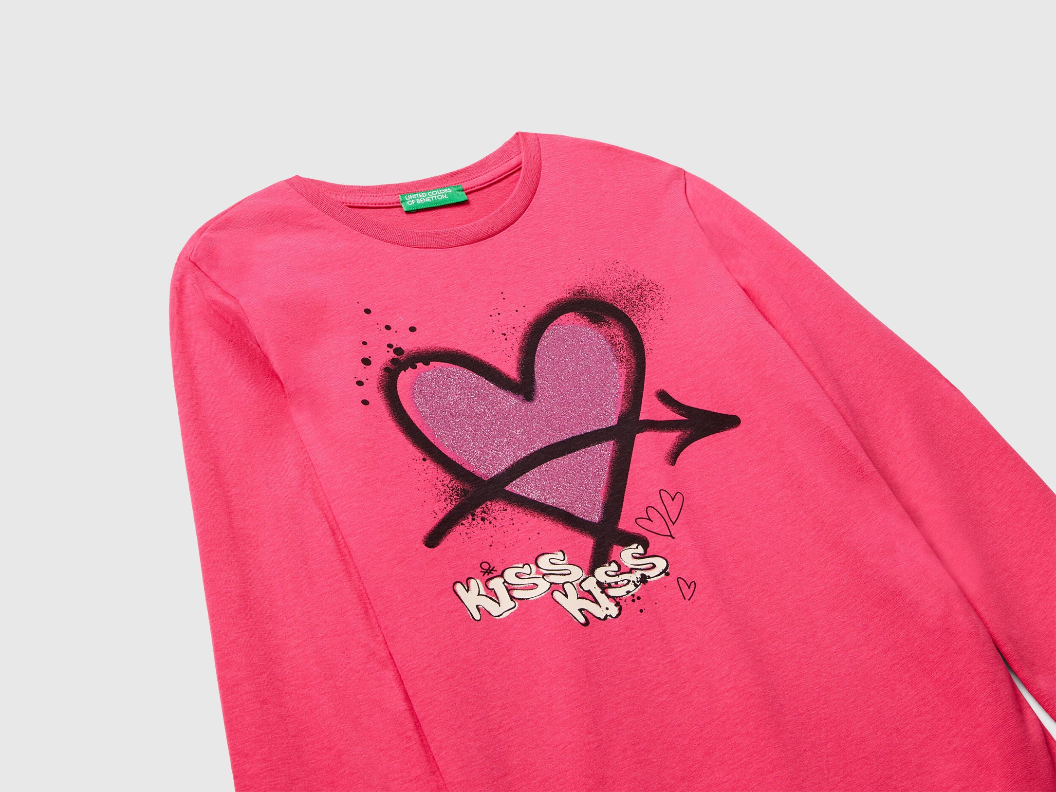 Benetton_Fuchsia_T-Shirt with Glitter Print_35RYC10QE_1A2_03