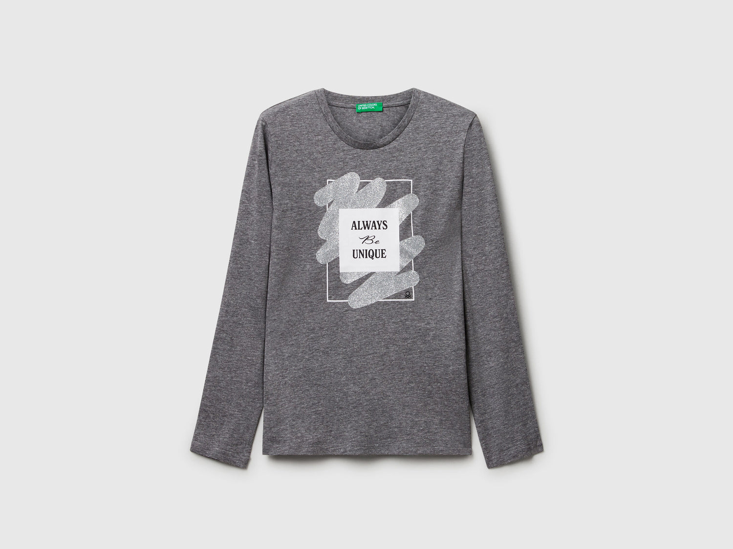 Benetton_Dark Gray_T-Shirt with Glitter Print_35RYC10QE_507_01