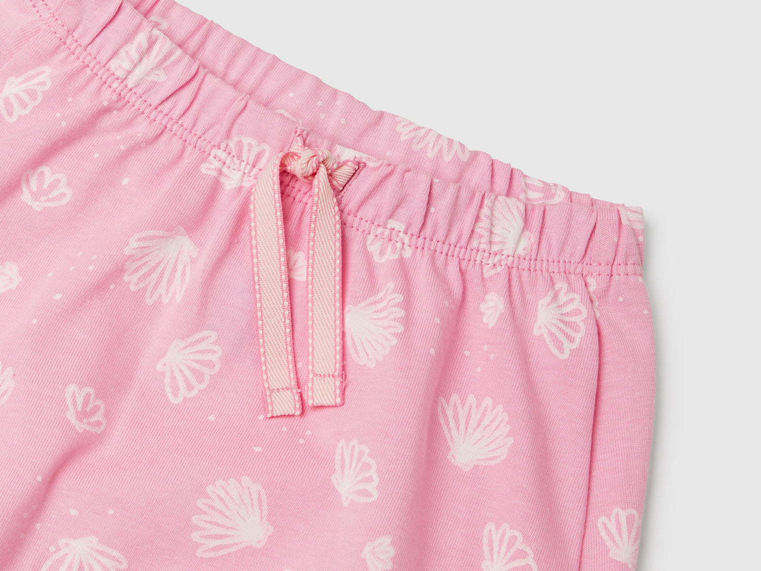 Benetton_Set T-Shirt+Shorts_35ZEAK013_903_04