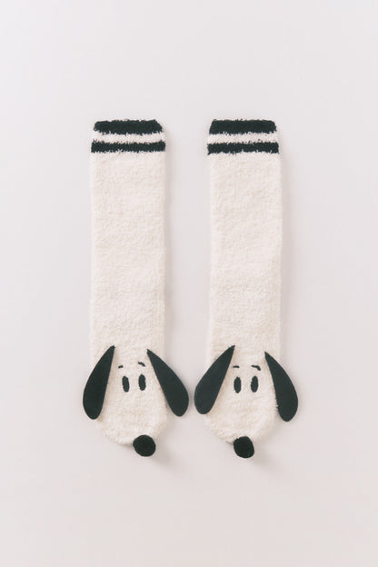 Women Secret_Multi-Color_White Snoopy Long Socks_3612461_99_01