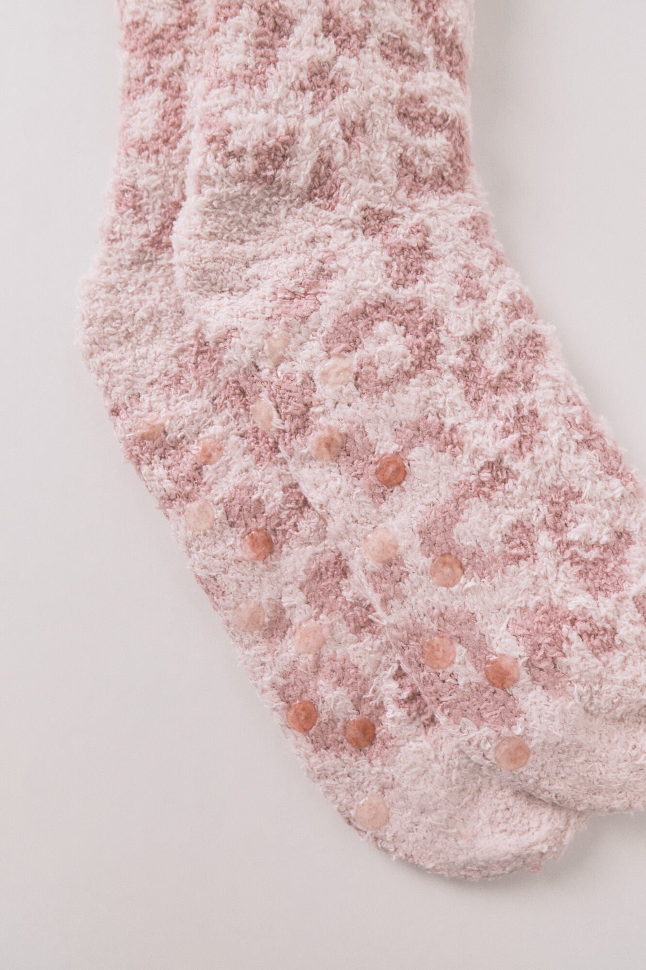 Women Secret_Pink_Pink Leopard Long Socks_3612470_71_02