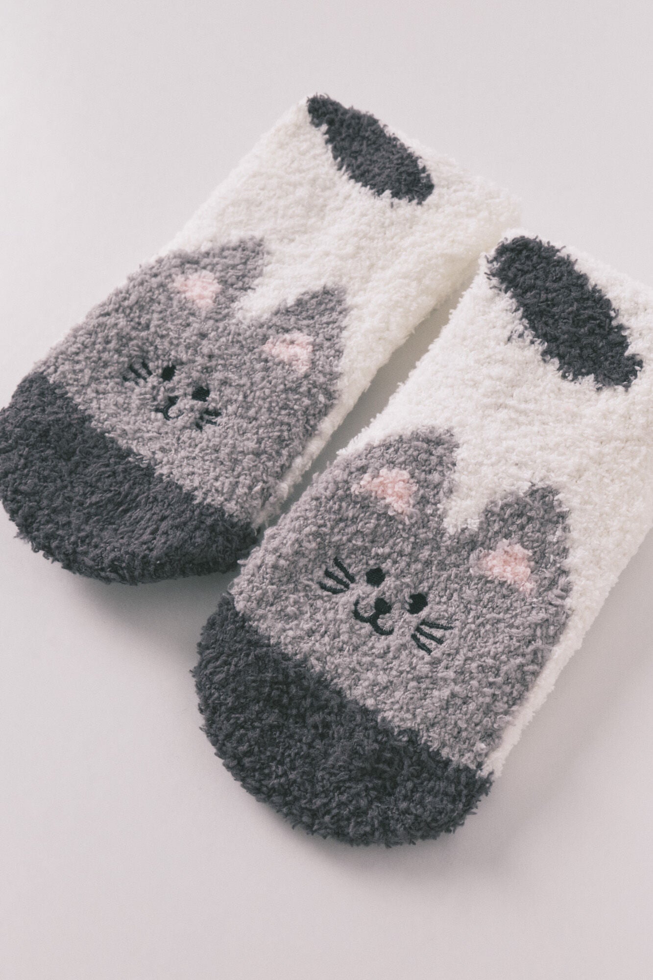 Women Secret_Multi-Color_Gray Cat Long Socks_3612472_47_02