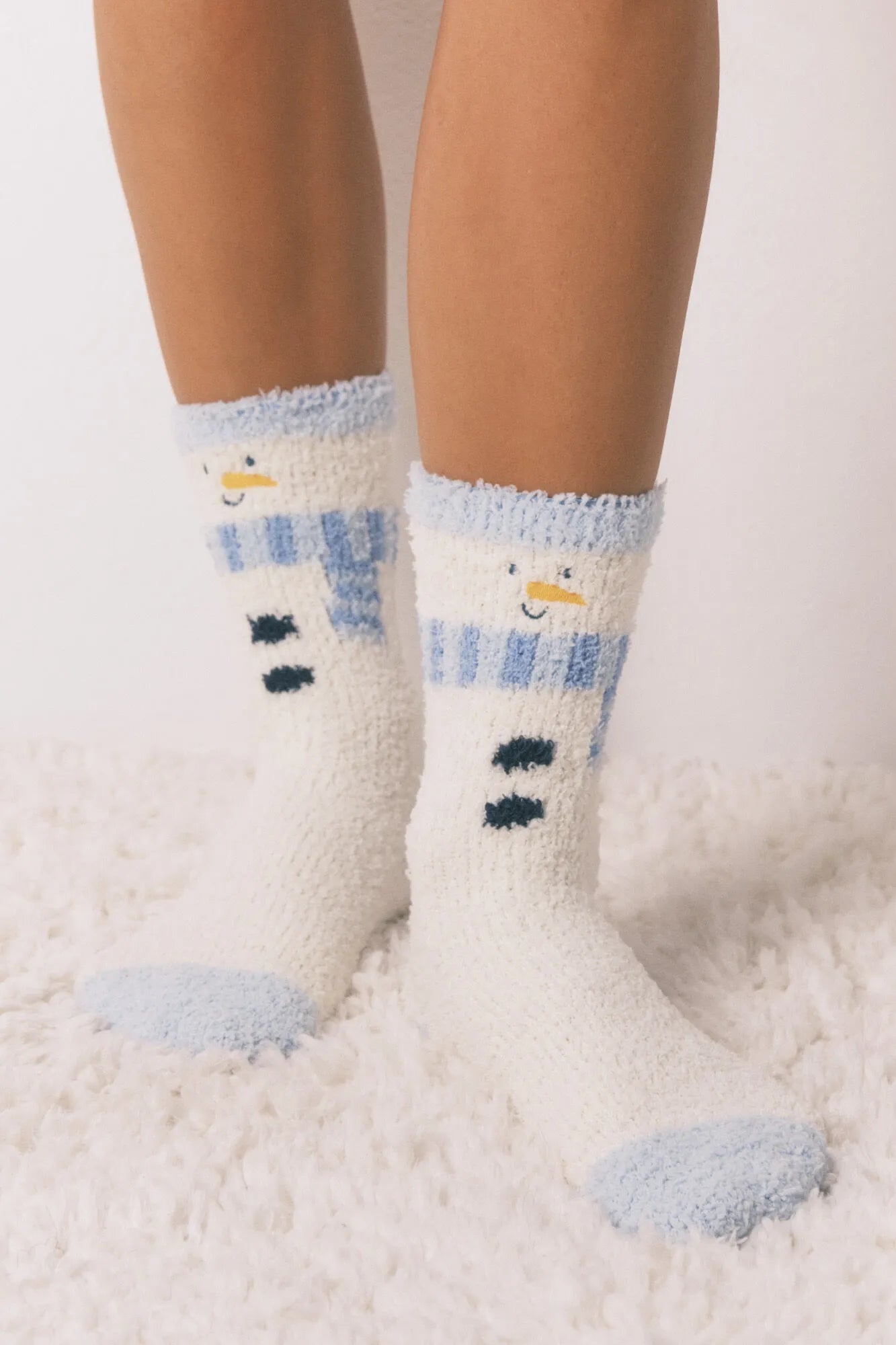 Women Secret_White_Long Fur Socks with Snowman Print_3612488_99_03