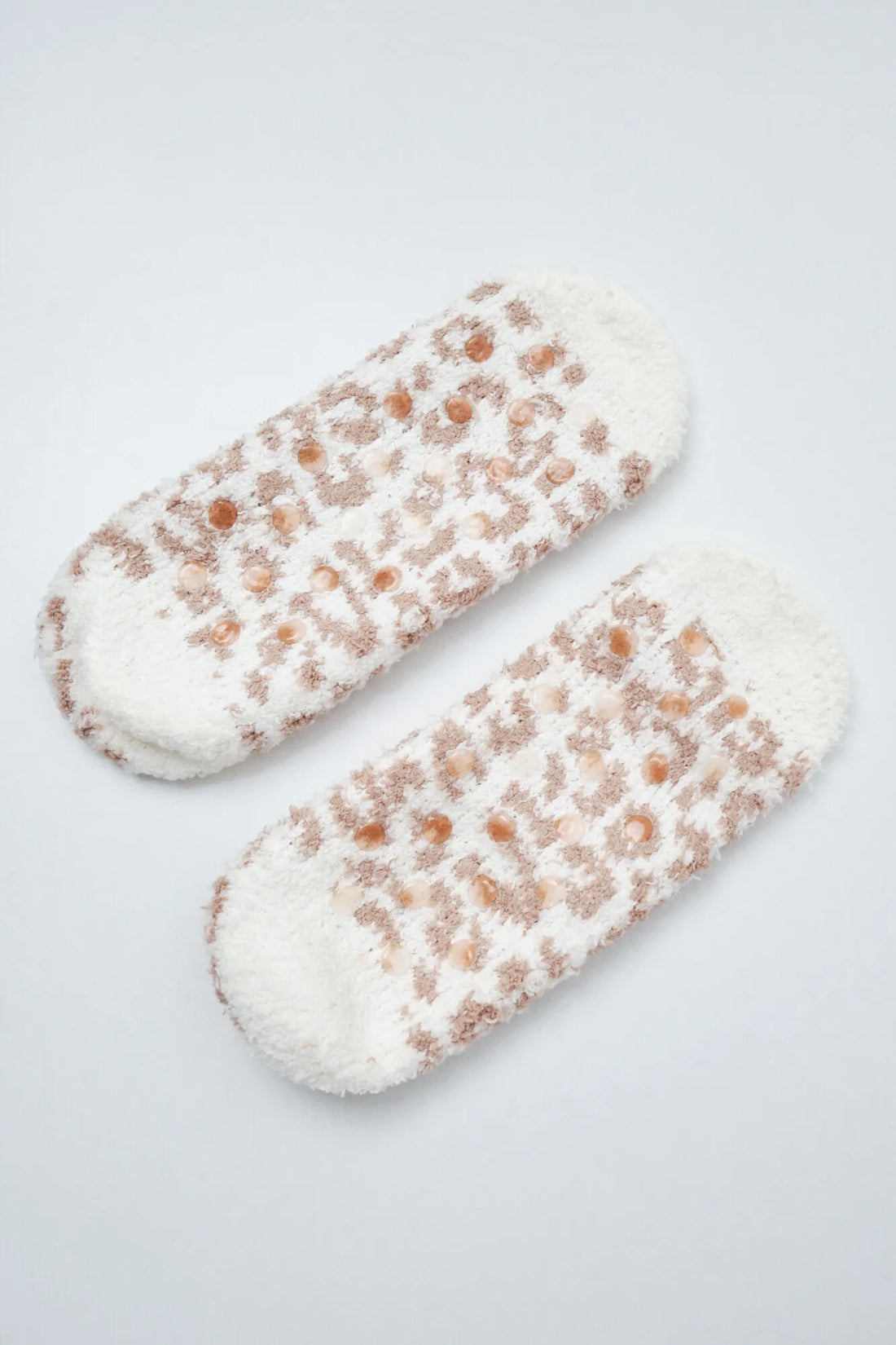 Women Secret Beige Women Beige Animal Print Slip-On Socks SKU: 3614776_50 Image 02