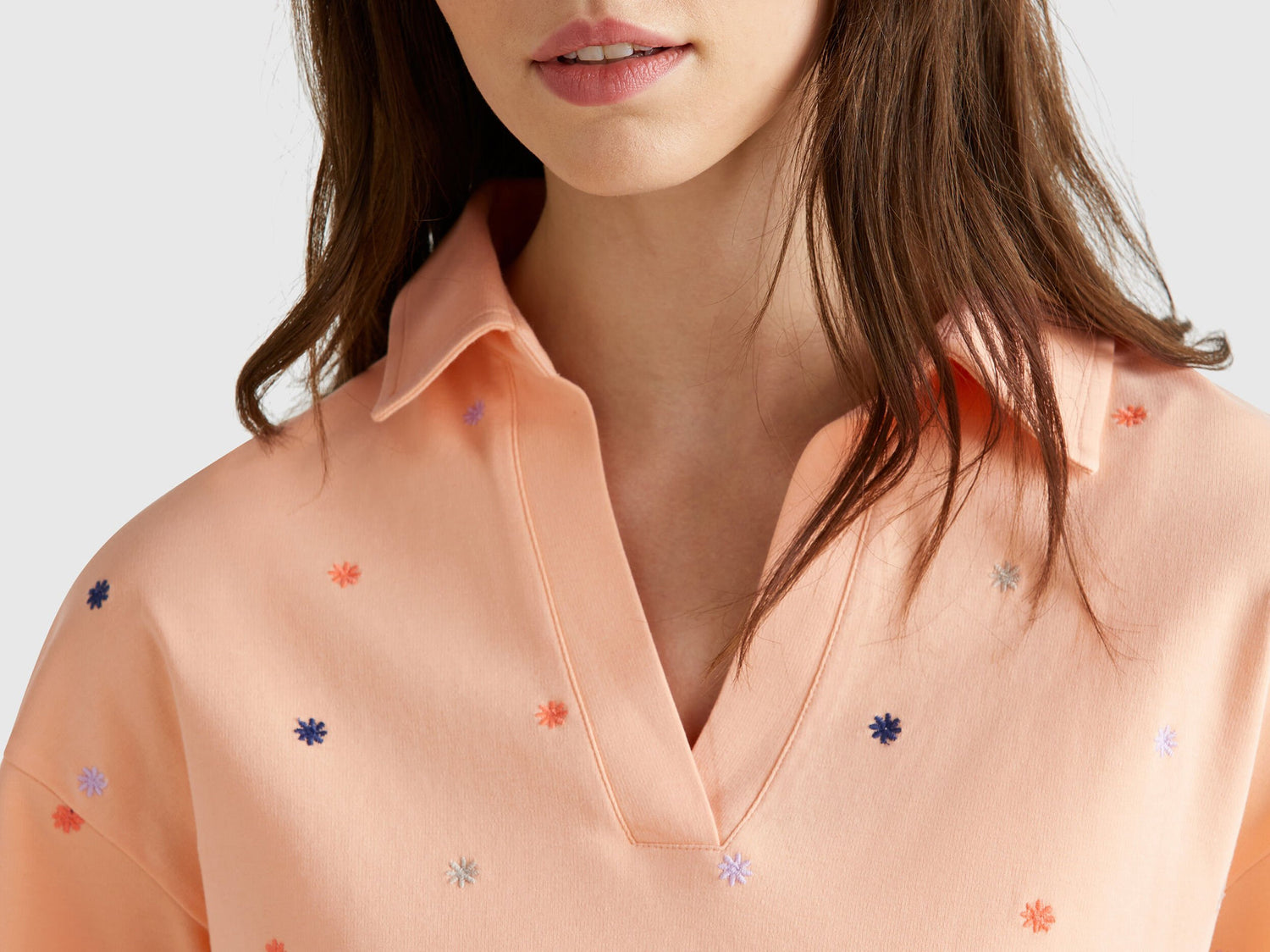 Benetton_Polo with Flower Embroidery_36QJD300X_65H_03