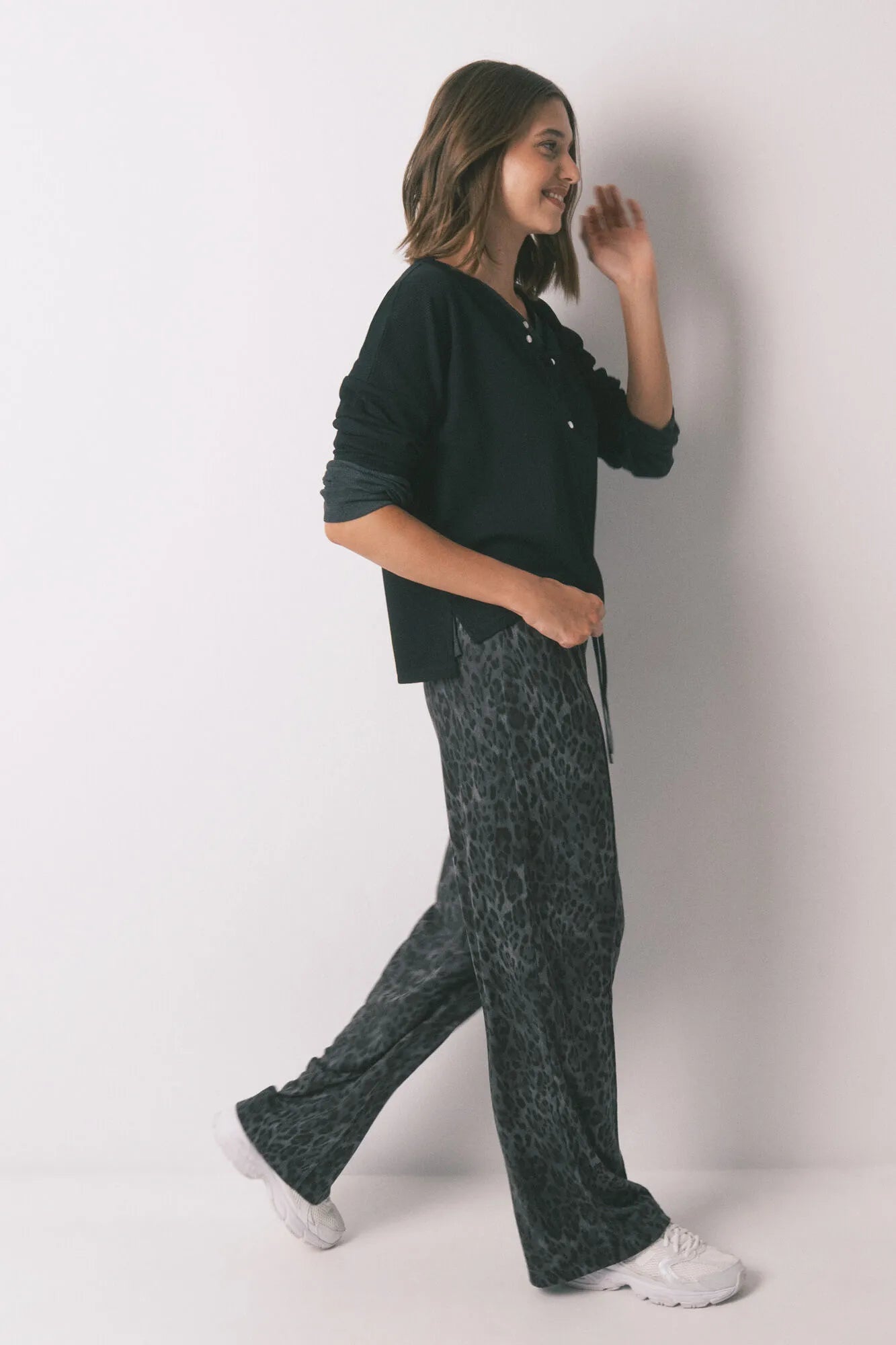 Women Secret_Grey_Long Gray Animal Print Trouser_3702262_47_05