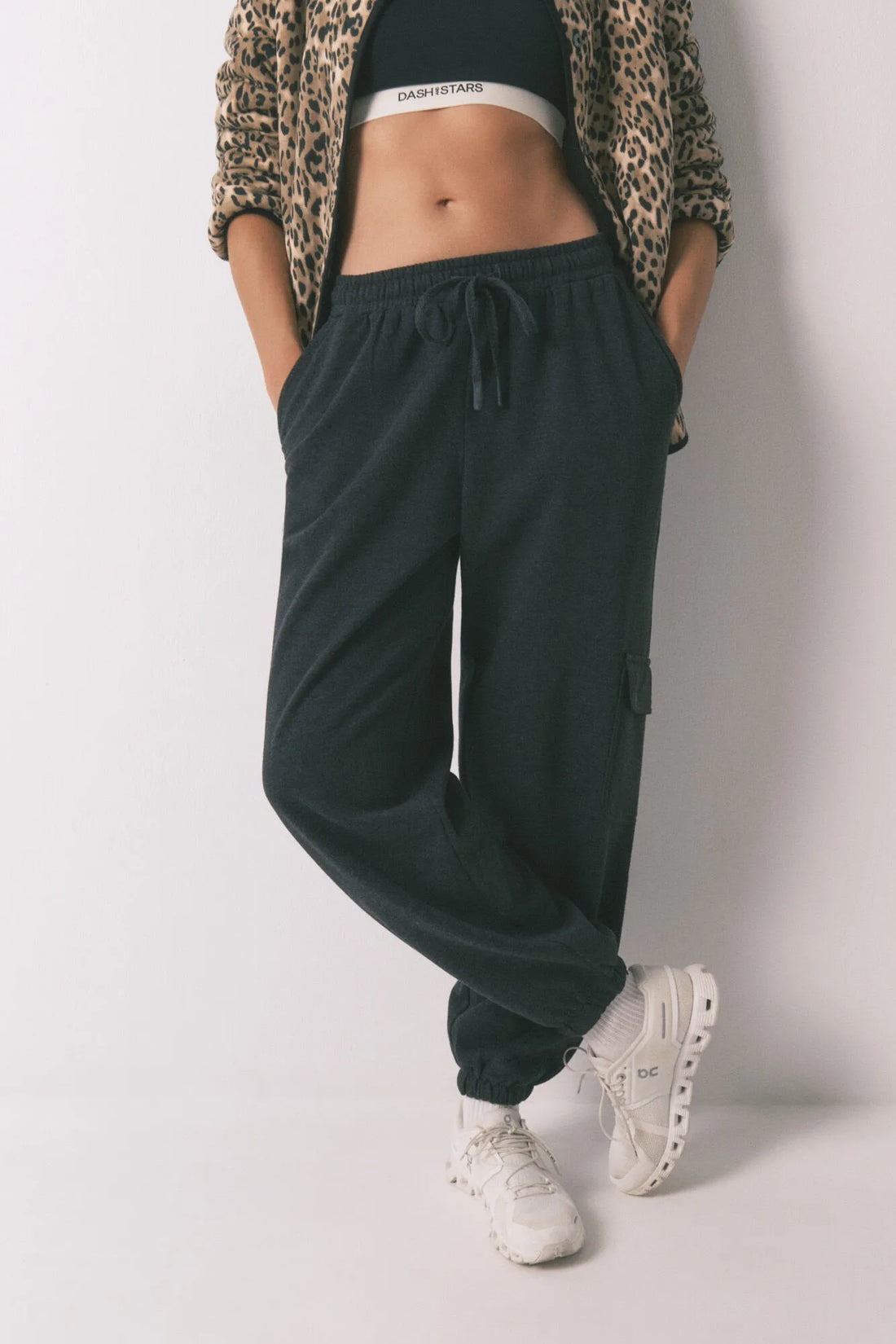 Women Secret_Light Grey_Carrot Long Trouser in Fine Grey Plush_3702264_47_02