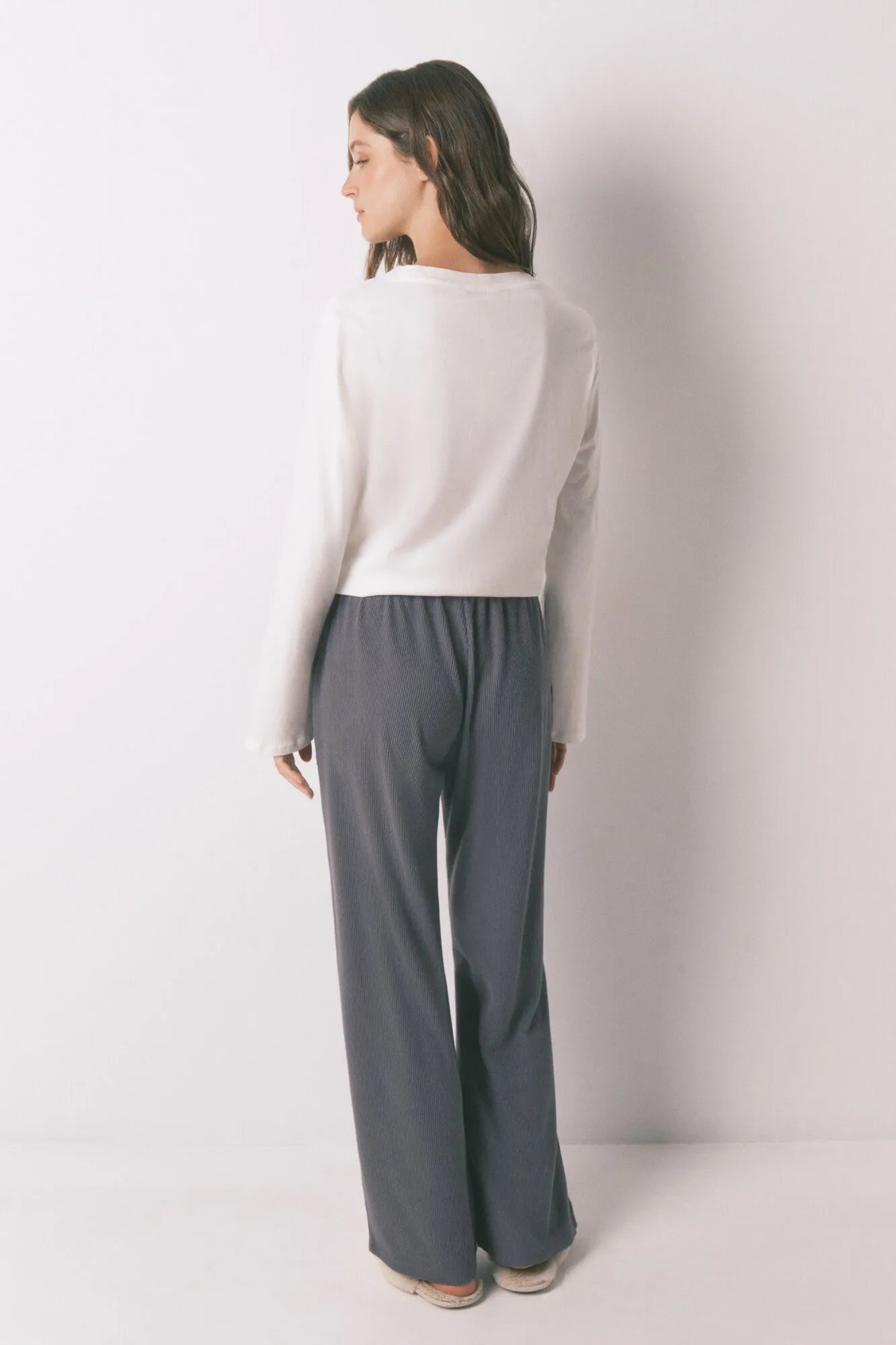 Women Secret_Charcoal Grey_Long Soft Textured Grey Fleece Trouser_3702296_40_04