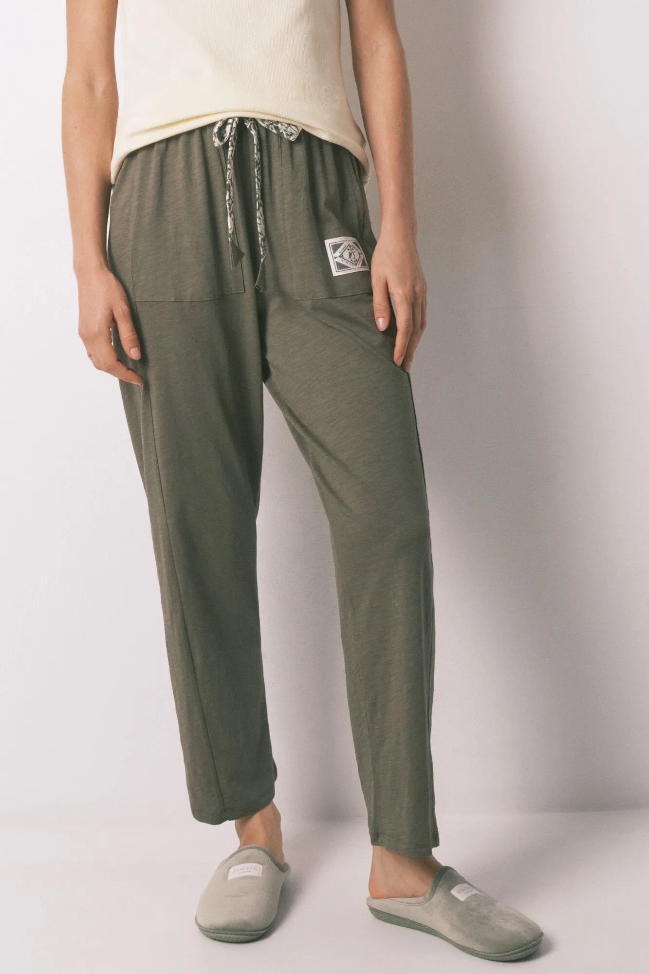 Women Secret_Dark Khaki_Green Cotton Long Trousers_3703222_91_02