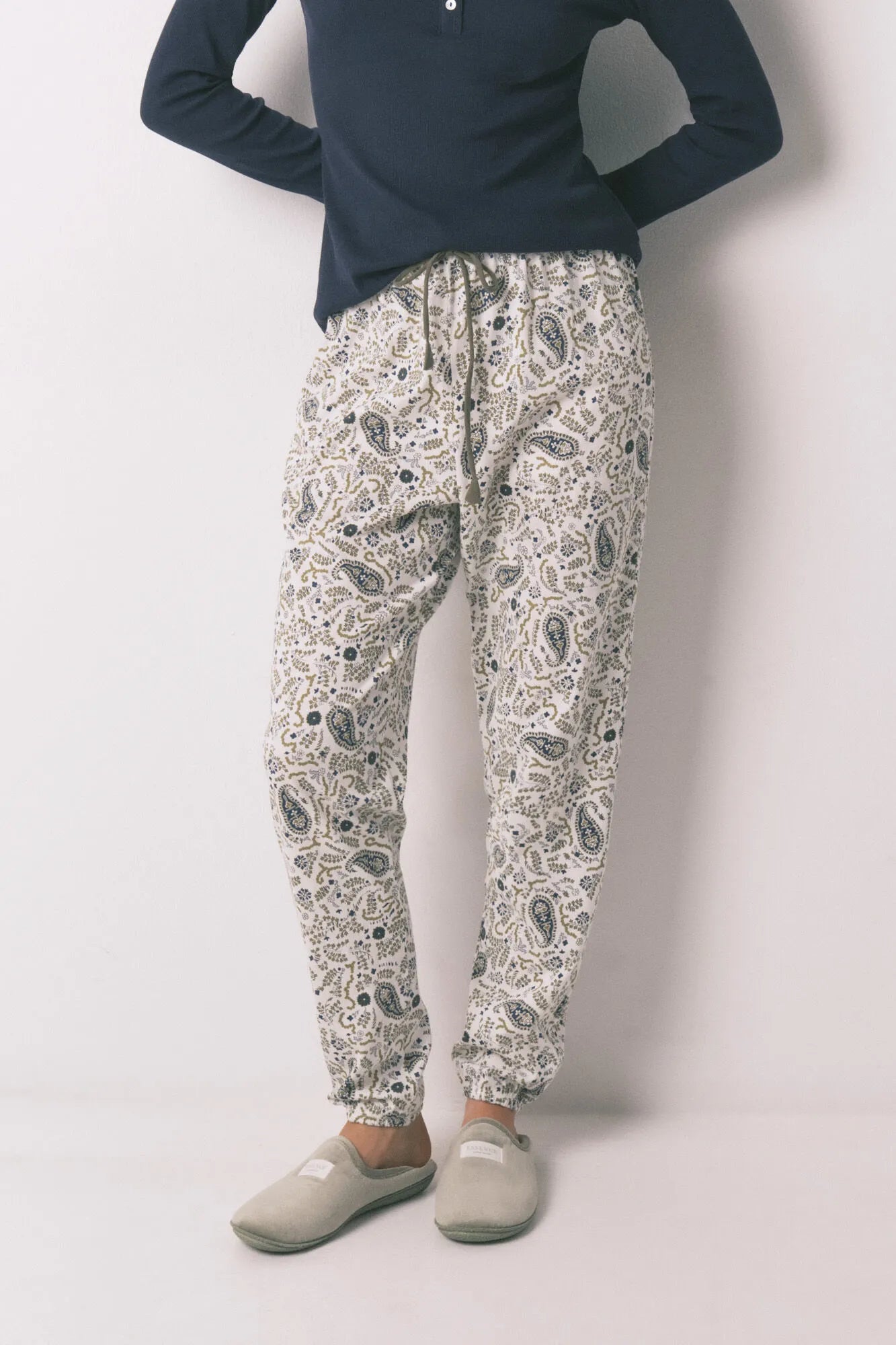 Women Secret_Green Print_Paisley Print Cotton Long Trousers_3703223_29_02