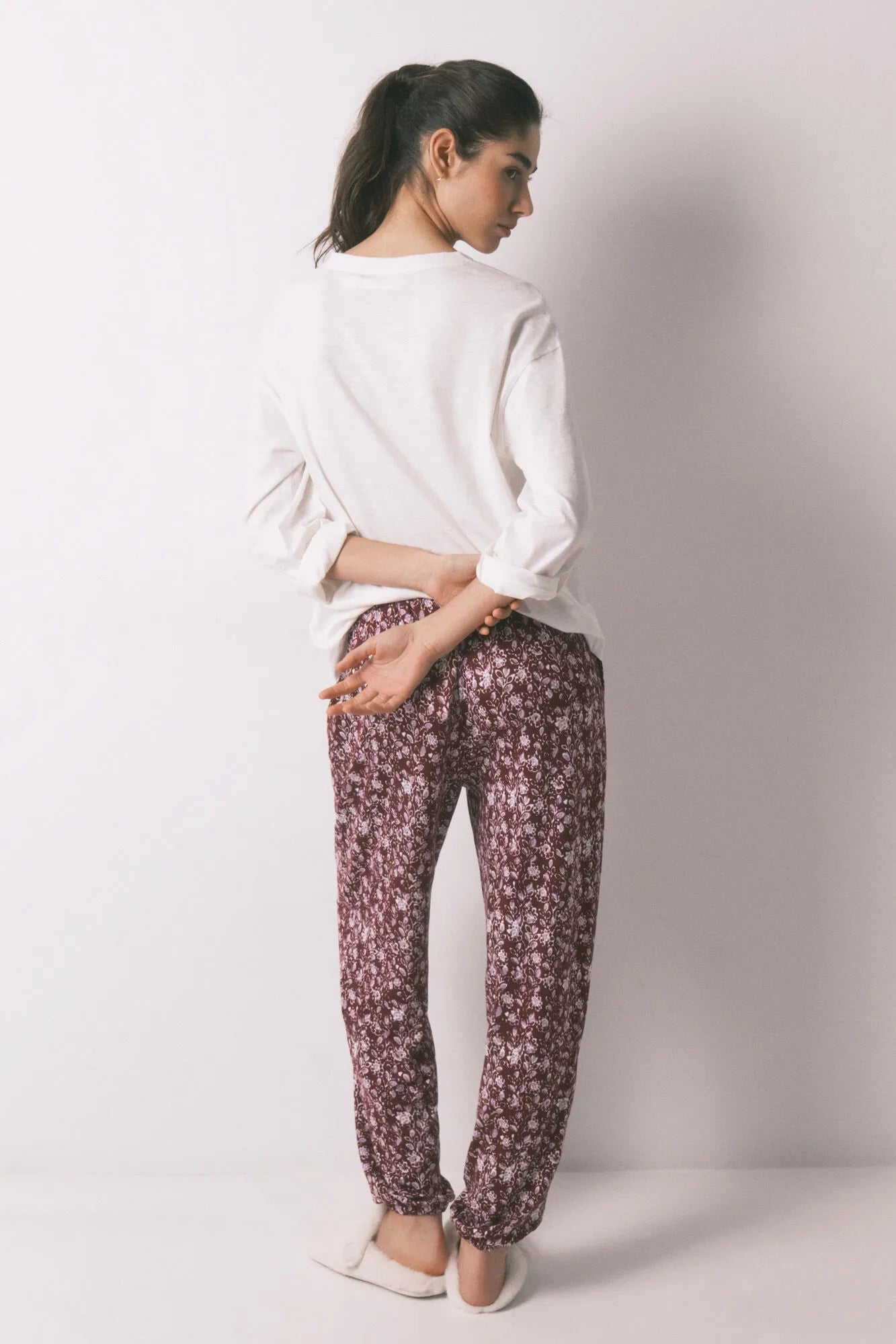 Women Secret_Maroon Print_Burgundy Long Floral Print Trousers_3703228_58_04