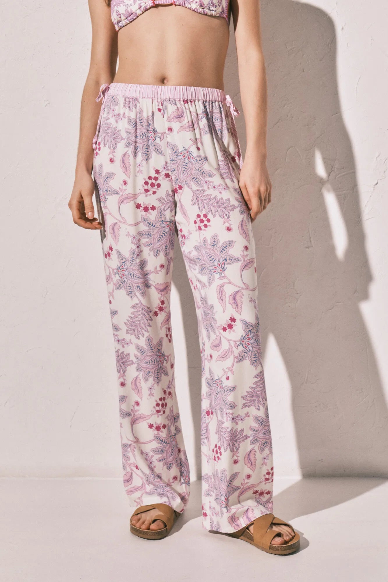 Women Secret Pink Women Pink Floral Print Long Trousers SKU: 3703236_73 Image 02