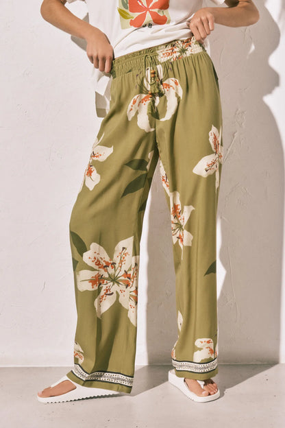 Women Secret Green Print Women Floral Print Long Trousers SKU: 3703249_29 Image 02