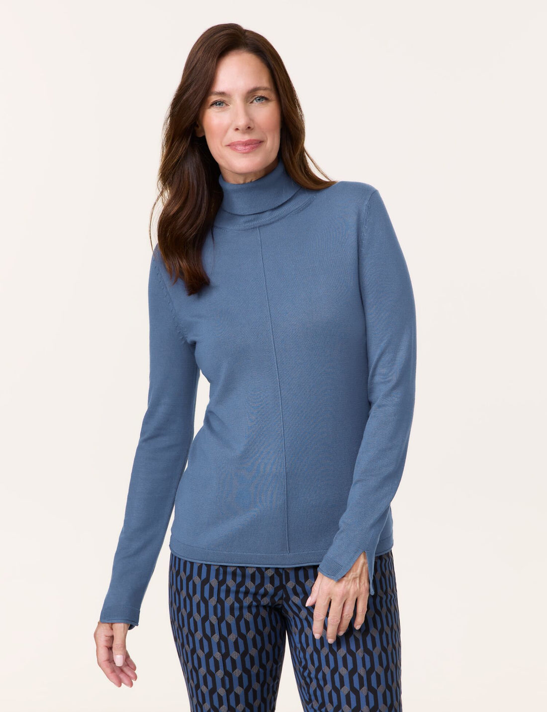 Turtle Neck Pullover With Sleeve Vents_370540-44727_80939_01