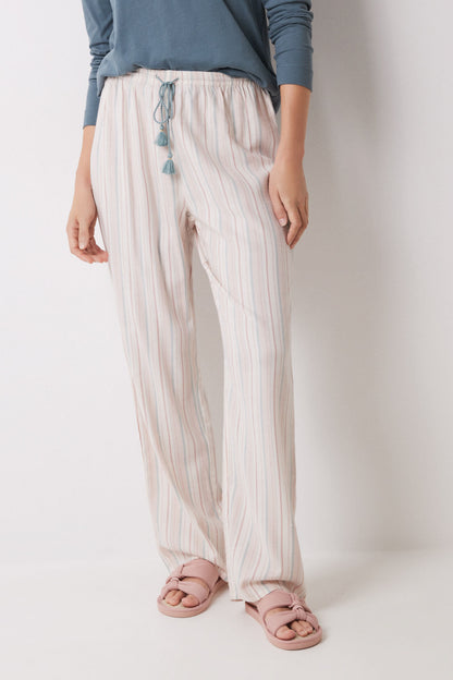 Long Flannel Trousers With Multicoloured Stripes_02