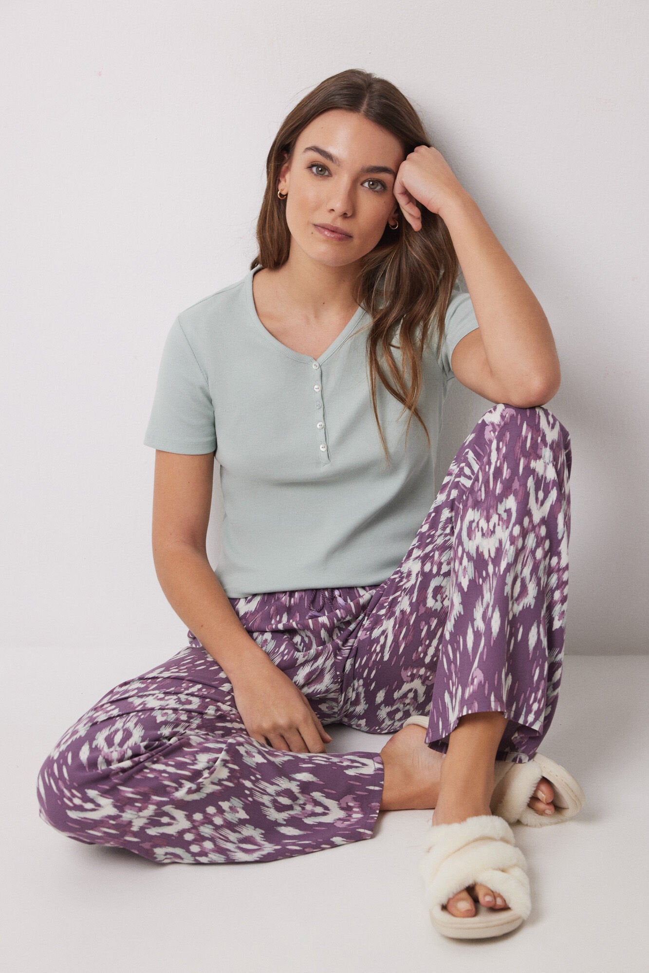 Women Secret_Long Viscose Trousers with Ikat Print_3709649_75_01