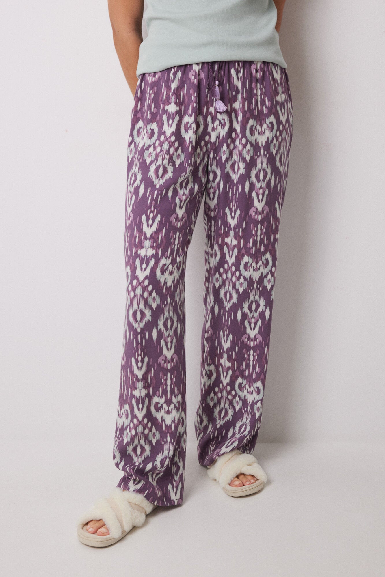 Women Secret_Long Viscose Trousers with Ikat Print_3709649_75_02