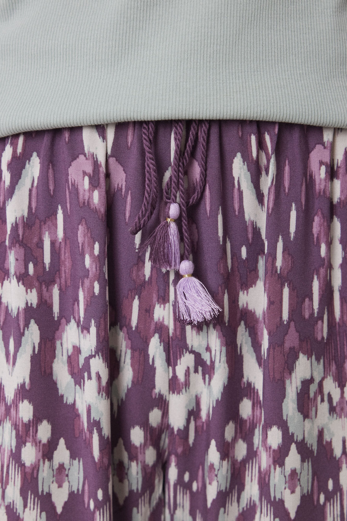 Women Secret_Long Viscose Trousers with Ikat Print_3709649_75_03