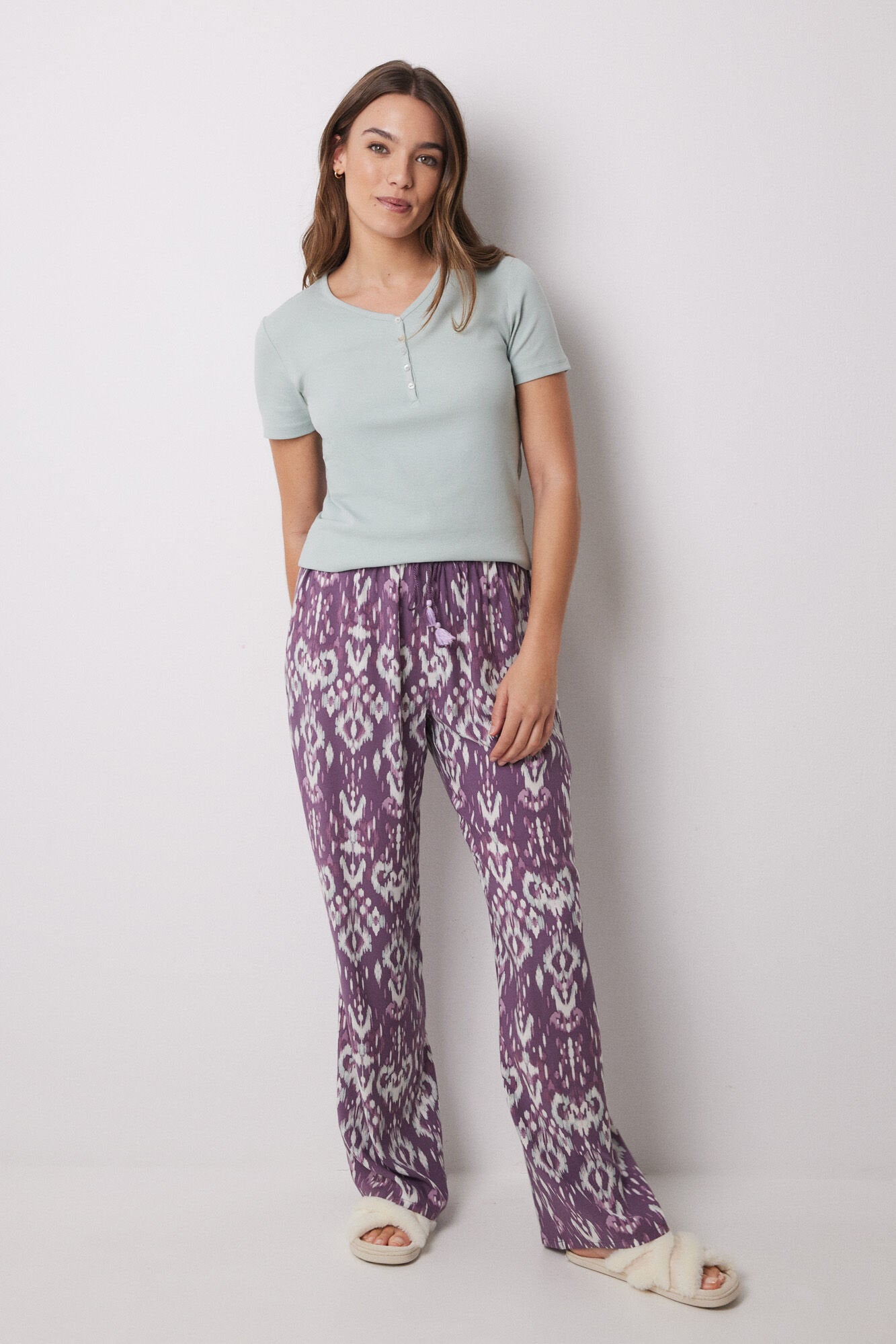 Women Secret_Long Viscose Trousers with Ikat Print_3709649_75_05