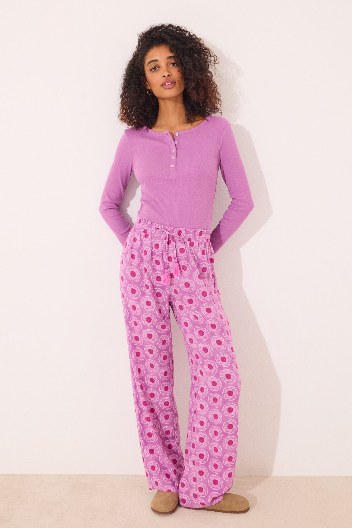 Women Secret_Long Viscose Trouser with Geometric Print_3709656_79_01