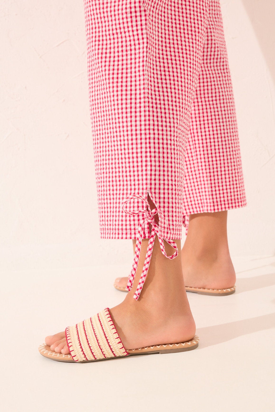 Women Secret_Red Gingham Capri Trouser_3709664_69_02